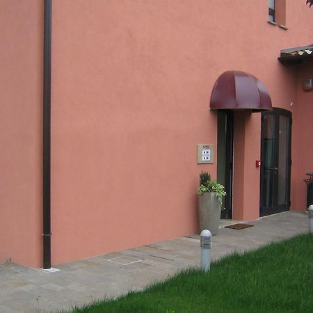 Hotel Hyknusa Reggio Emilia Exterior photo
