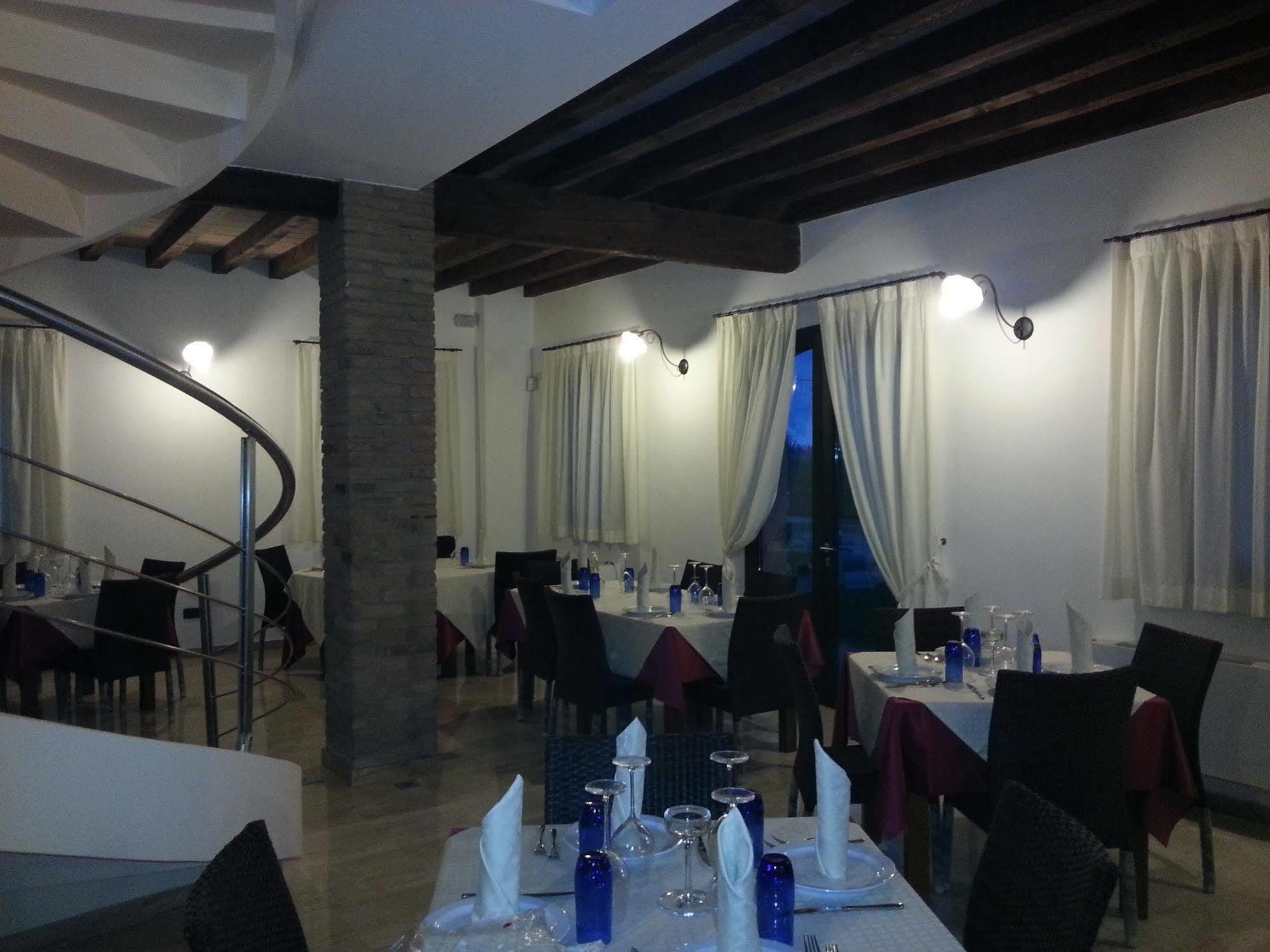 Hotel Hyknusa Reggio Emilia Exterior photo