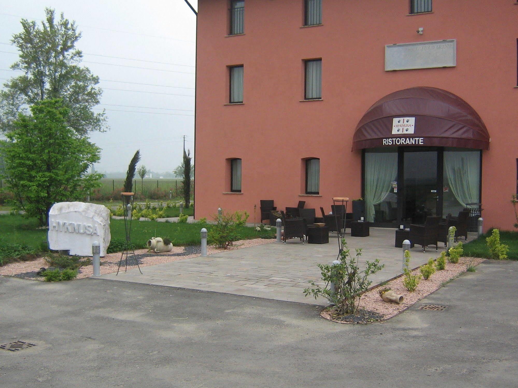 Hotel Hyknusa Reggio Emilia Exterior photo