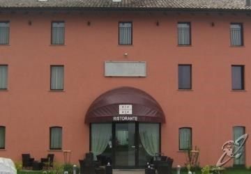 Hotel Hyknusa Reggio Emilia Exterior photo